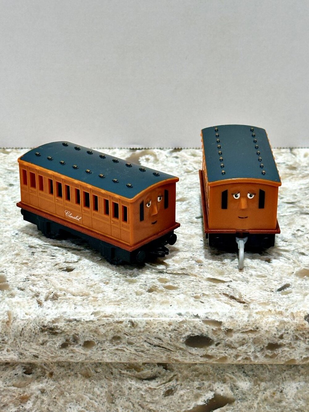 Thomas & Friends TrackMaster Annie & Clarabel Coaches 2019 Mattel Train Cars